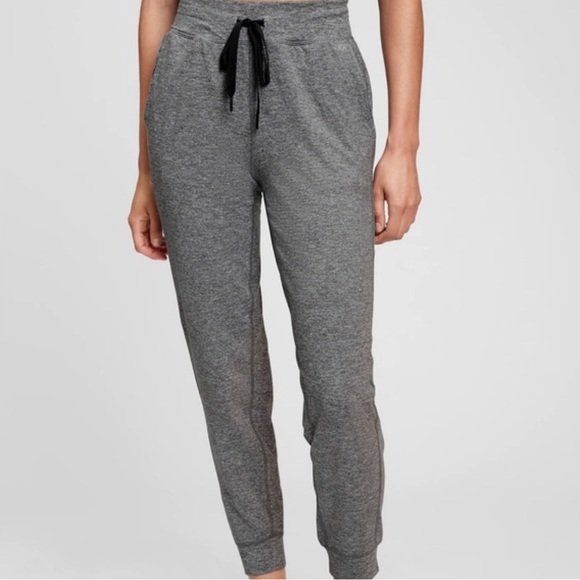 GAP FIT: barely worn brushed tech jersey sweatpants/joggers. Super soft. - Picture 1 of 5